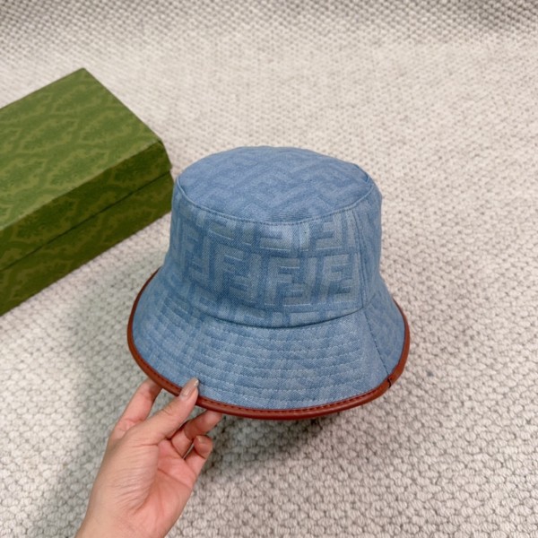 Streetwear Hat Fendi 329338
