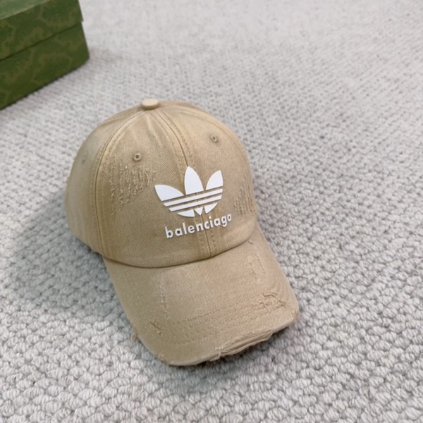 Streetwear Hat balenciaga 329330
