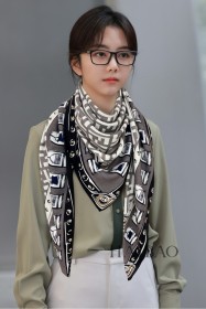 Streetwear Scarf FENDI 329290 SIZE:140*140cm