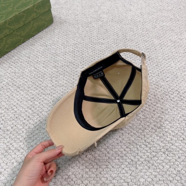 Streetwear Hat balenciaga 329330