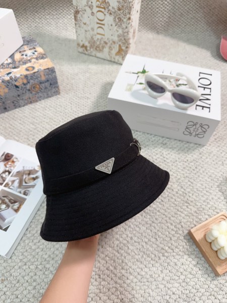 Streetwear Hat Prada 329302