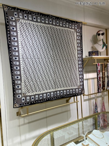 Streetwear Scarf FENDI 329290 SIZE:140*140cm