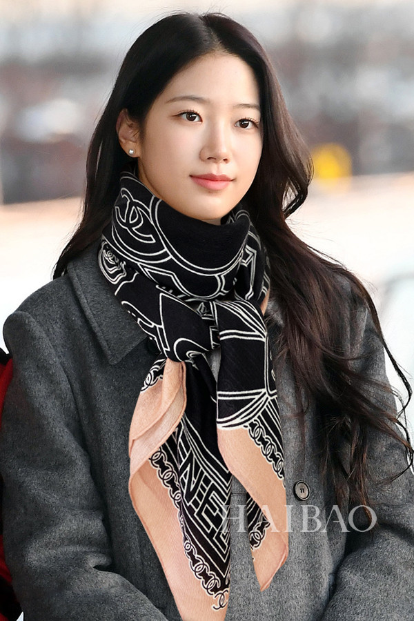 Streetwear Scarf CHANEL 329285 size:140*140cm