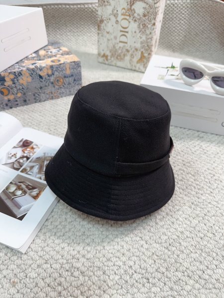 Streetwear Hat Prada 329302