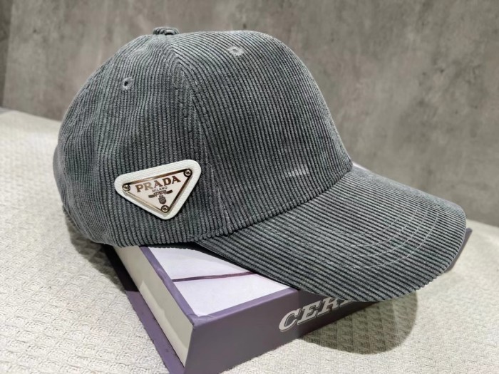Streetwear Hat PRADA  329163