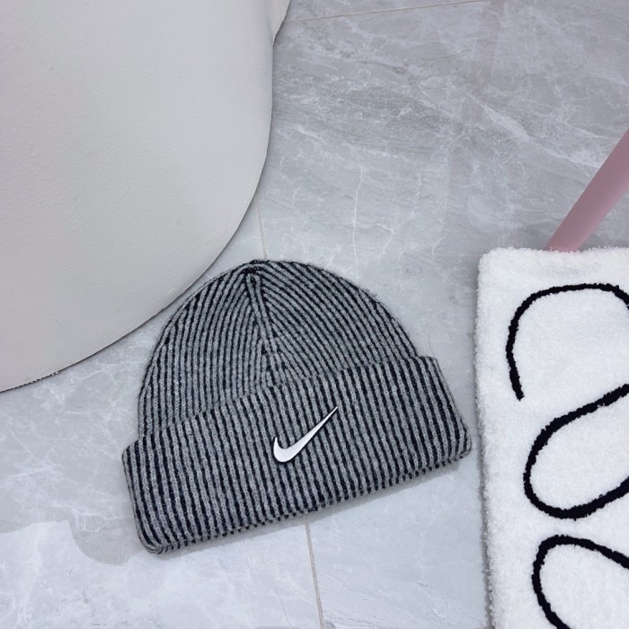 Streetwear Hat Nike 329154