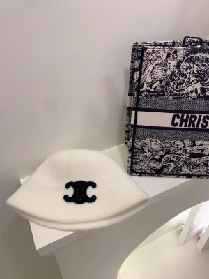 Streetwear Hat Celine 329156