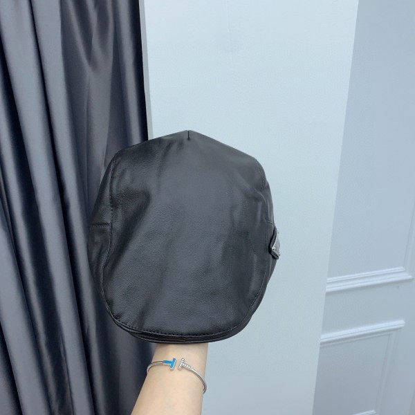Streetwear Hat Prada  329160