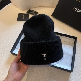 Streetwear Hat DIOR 329190