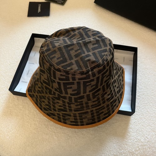 Streetwear Hat Fendi 329197