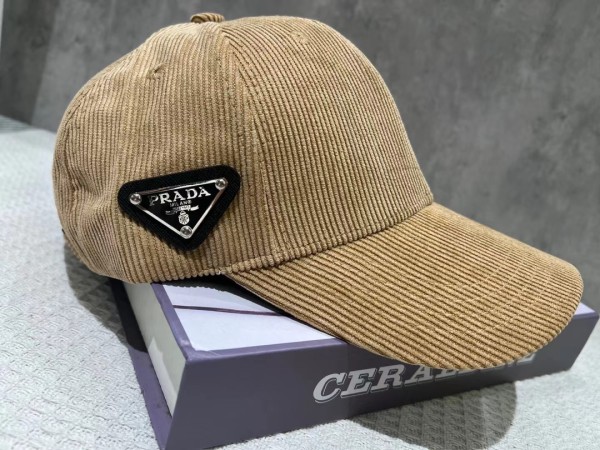 Streetwear Hat PRADA  329163