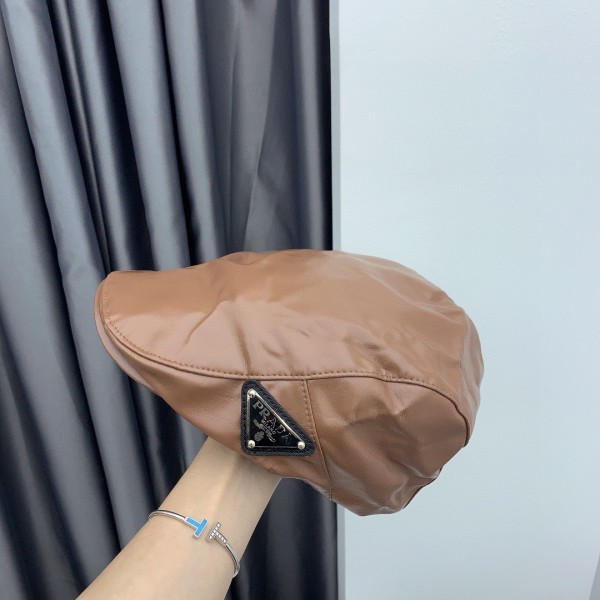Streetwear Hat Prada  329160