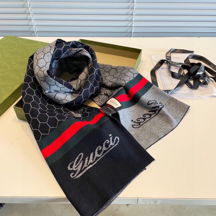 Streetwear Scarf GUCCI 329069 size:32*180cm