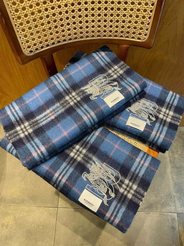 Streetwear Scarf Burberry 329086 size:180*35cm