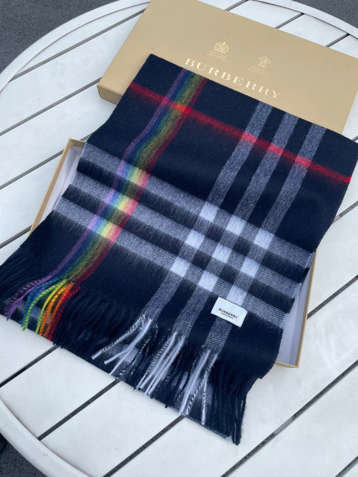 Streetwear Scarf Burberry 329095 SIZE:30*200cm