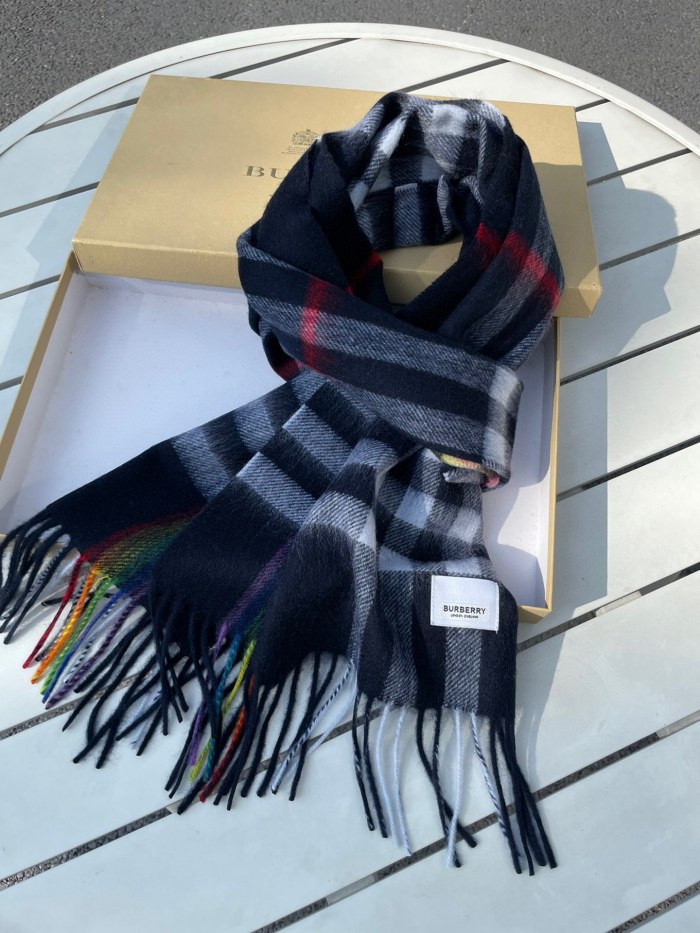 Streetwear Scarf Burberry 329095 SIZE:30*200cm