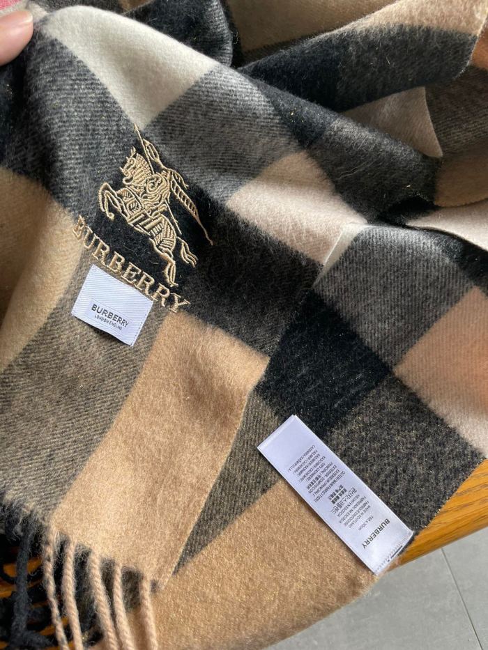 Streetwear Scarf Burberry 329083 size:70*200cm
