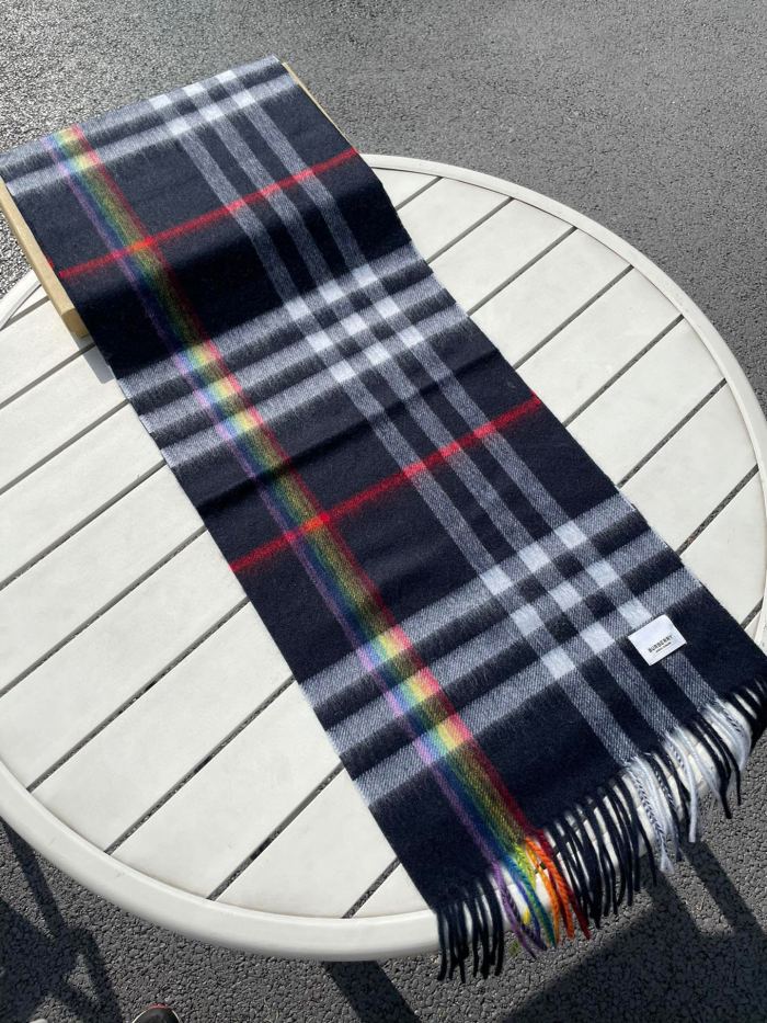 Streetwear Scarf Burberry 329095 SIZE:30*200cm