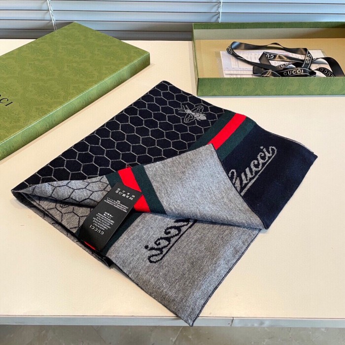 Streetwear Scarf GUCCI 329069 size:32*180cm