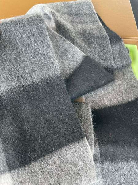 Streetwear Scarf Burberry 329093 SIZE:32*192cm