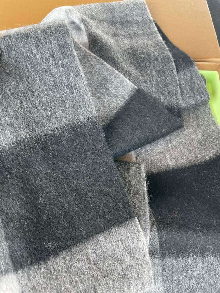 Streetwear Scarf Burberry 329093 SIZE:32*192cm