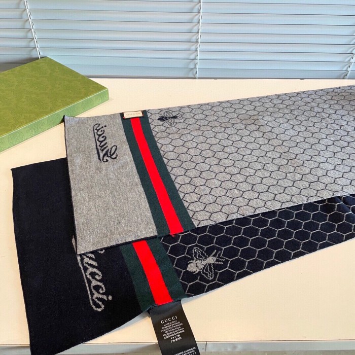 Streetwear Scarf GUCCI 329069 size:32*180cm