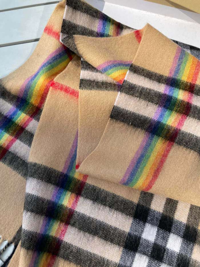 Streetwear Scarf Burberry 329097 size：30*200cm