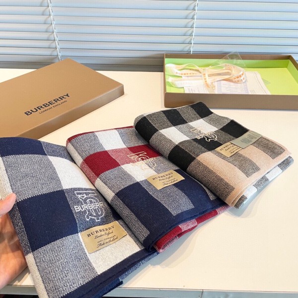 Streetwear Scarf BURBERRY  329077 size:180*35cm