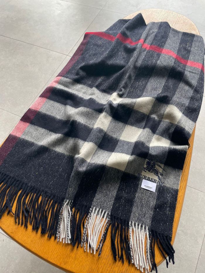Streetwear Scarf Burberry 329084 size:70*200cm