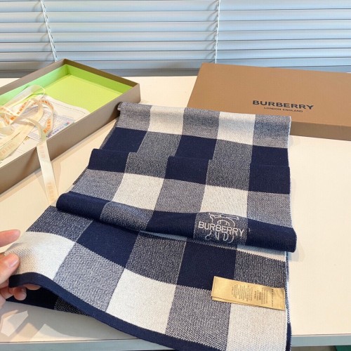 Streetwear Scarf BURBERRY  329077 size:180*35cm