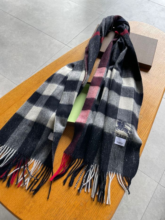 Streetwear Scarf Burberry 329084 size:70*200cm