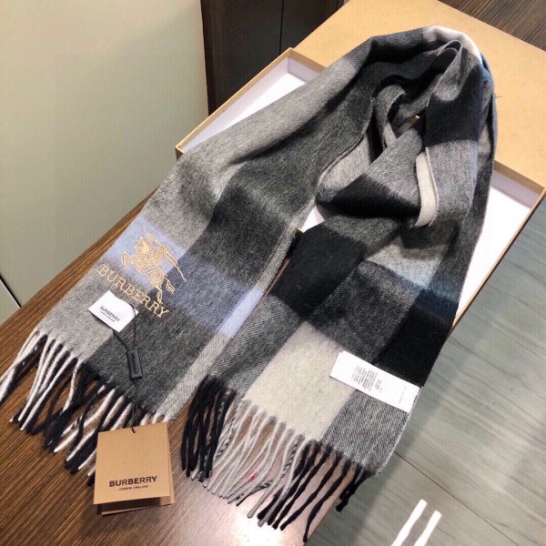 Streetwear Scarf Burberry 329072 size:32*180cm
