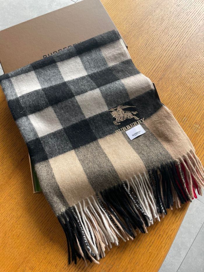 Streetwear Scarf Burberry 329083 size:70*200cm