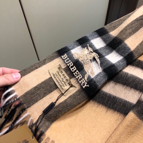 Streetwear Scarf Burberry 329074 size:70X200cm