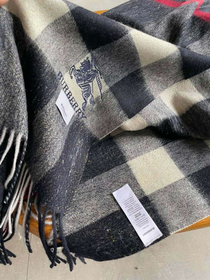 Streetwear Scarf Burberry 329084 size:70*200cm