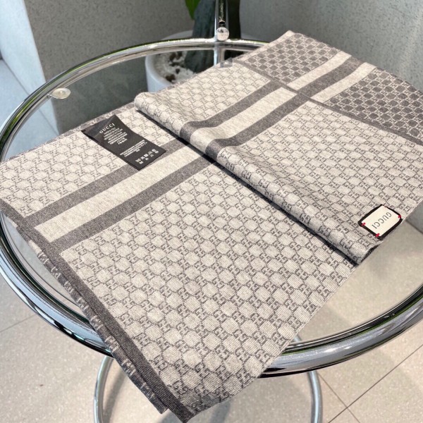 Streetwear Scarf GUCCI 329060 SIZE:32*180cm