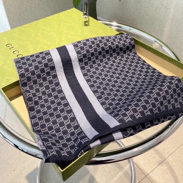 Streetwear Scarf GUCCI 329063 SIZE:32*180cm