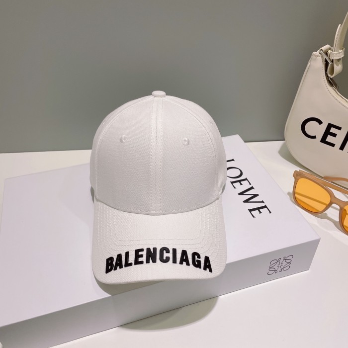 Streetwear Hat balenciaga 329035