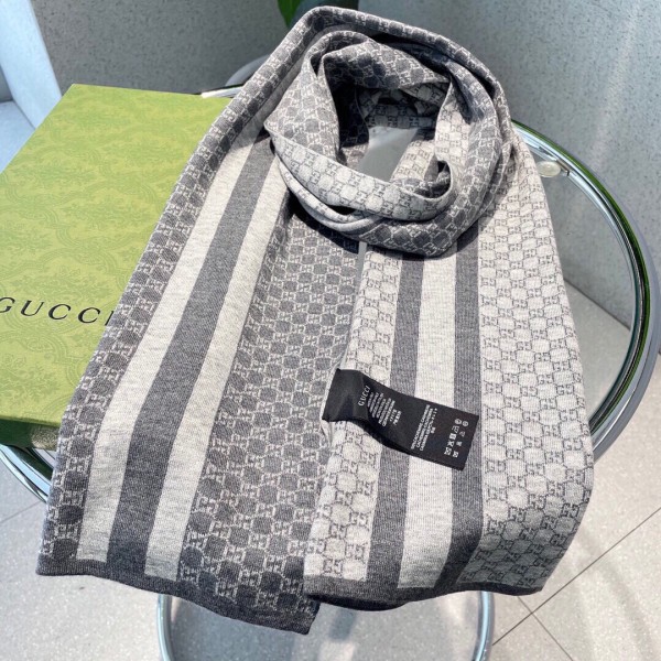 Streetwear Scarf GUCCI 329060 SIZE:32*180cm