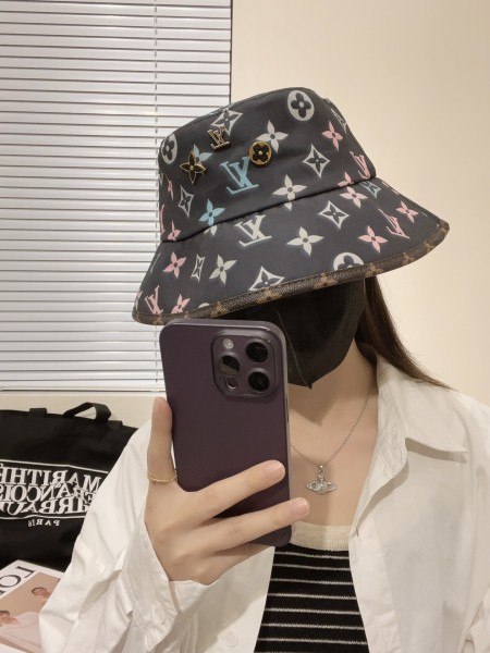 Streetwear Hat LV 329049