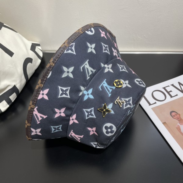 Streetwear Hat LV 329049