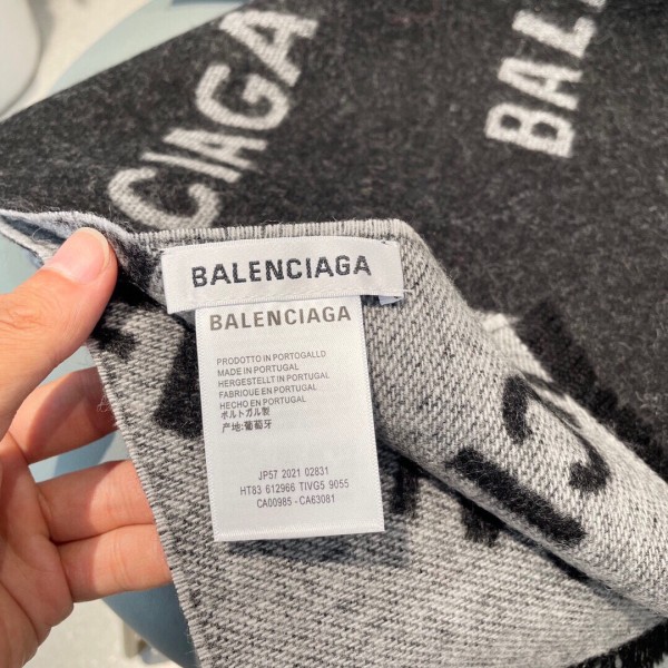 Streetwear Scarf BURBERRY 329064 size：32*180cm