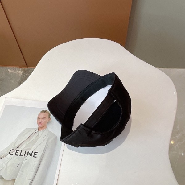 Streetwear Hat Prada 329046