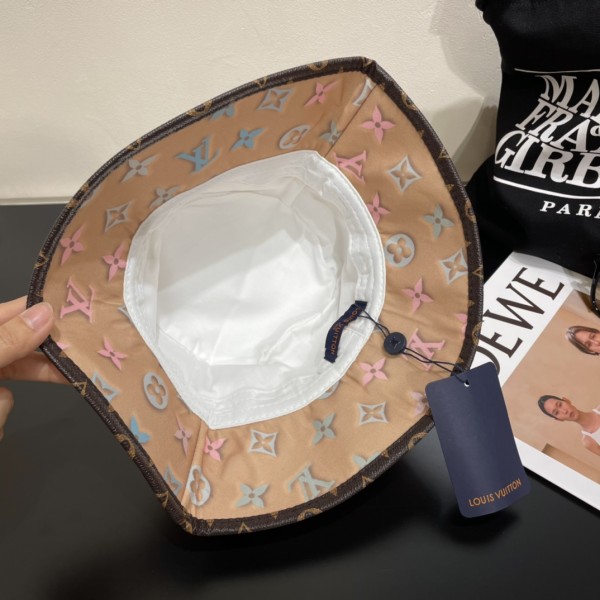 Streetwear Hat LV 329050