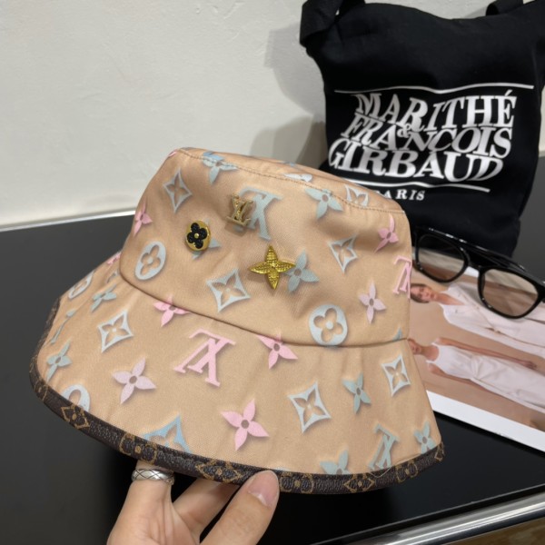 Streetwear Hat LV 329050