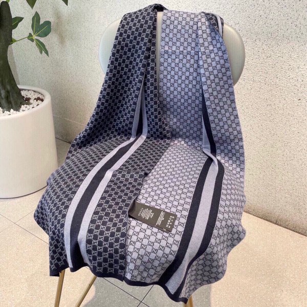 Streetwear Scarf GUCCI 329063 SIZE:32*180cm