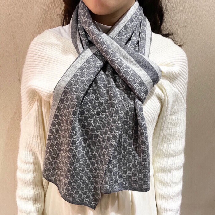 Streetwear Scarf GUCCI 329060 SIZE:32*180cm
