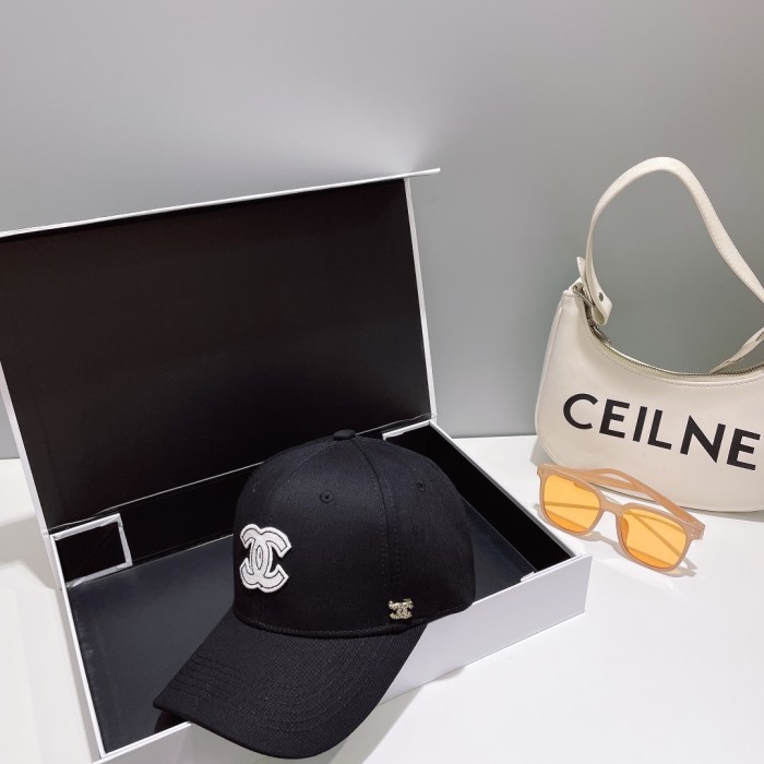 Streetwear Hat Chanel 329031