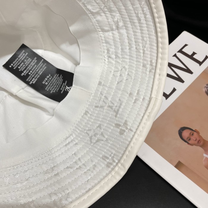 Streetwear Hat LV 329047