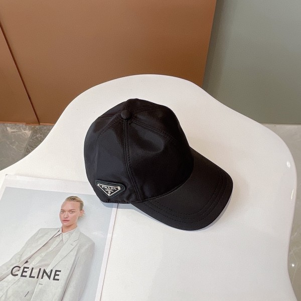 Streetwear Hat Prada 329046